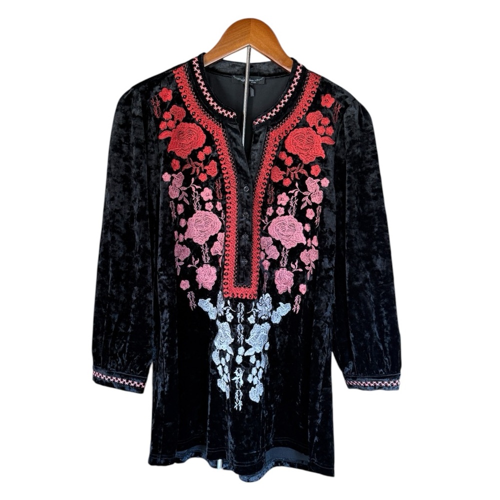 Andree By Unit Black Velvet Floral Embroidered V Neck Top Boho Hippie Sz Small